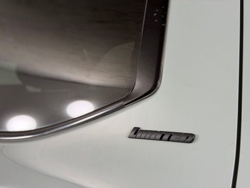 Used 2024 Toyota Tundra Limited image 14