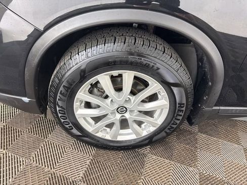 Used 2019 Nissan Rogue S w/ Special Edition Package FWD image 26