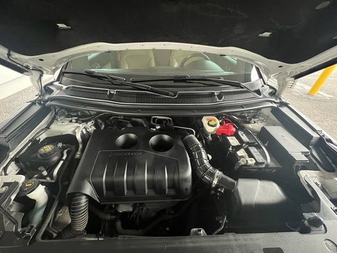 Used 2017 Ford Explorer XLT w/ Equipment Group 202A image 33