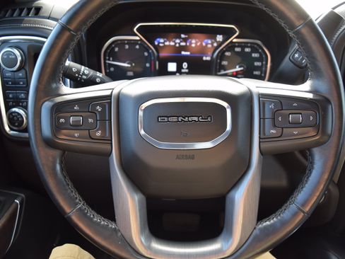 Used 2021 GMC Sierra 1500 Denali w/ Driver Alert Package II AWD/4WD image 13