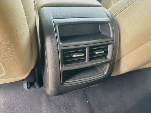 Used 2019 Cadillac XT5 FWD image 25