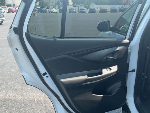 Used 2024 Buick Envista Preferred w/ Convenience I Package FWD image 27