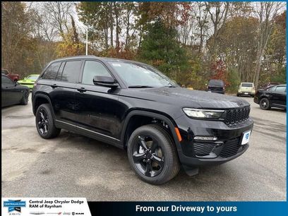 New 2025 Jeep Grand Cherokee Limited w/ Black Appearance Package