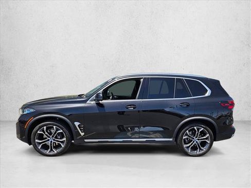 Certified 2026 BMW X5 xDrive40i AWD/4WD image 9
