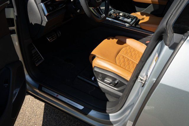 Certified 2024 Audi RS Q8 AWD/4WD image 34