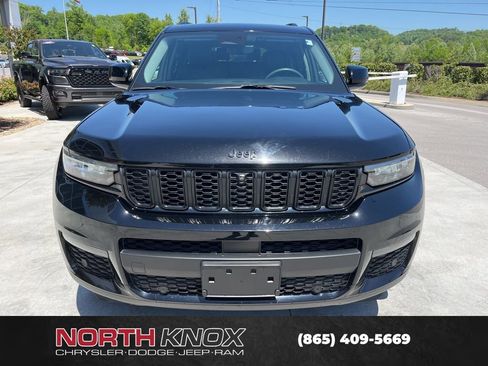 Used 2023 Jeep Grand Cherokee L Limited w/ Luxury Tech Group II AWD/4WD image 32