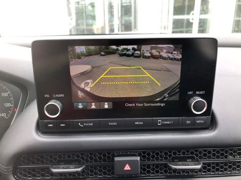 Used 2023 Honda HR-V LX image 19