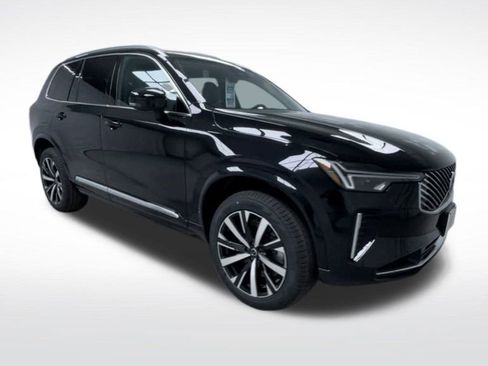 New 2025 Volvo XC90 T8 Core w/ Climate Package image 13