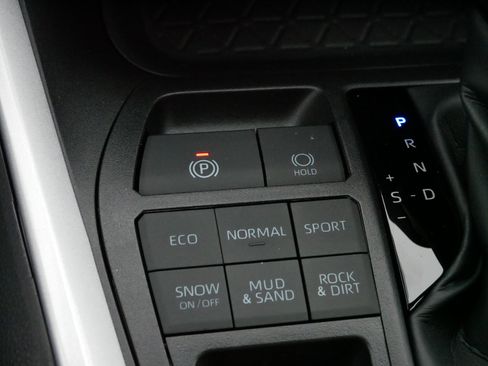 Certified 2025 Toyota RAV4 XLE Premium image 28