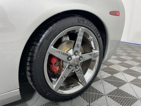 Used 2005 Chevrolet Corvette Convertible w/ Preferred Equipment Group image 13