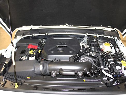 New 2026 Jeep Wrangler Unlimited Sport w/ Dual Top Group AWD/4WD image 35
