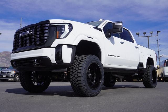 Used 2026 GMC Sierra 3500 Denali Ultimate AWD/4WD image 8