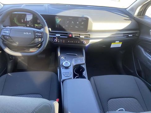 New 2026 Kia Sportage LX FWD image 10
