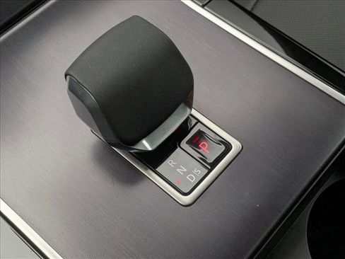 Certified 2026 Land Rover Range Rover Evoque Dynamic SE image 12