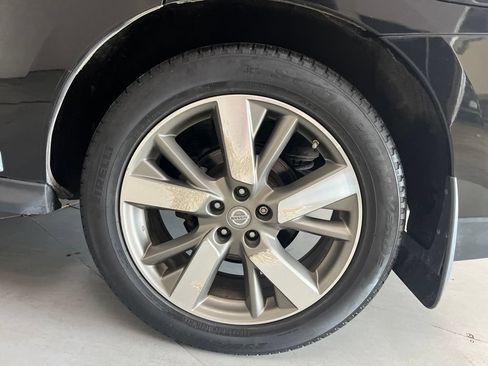 Used 2015 Nissan Pathfinder Platinum FWD image 16