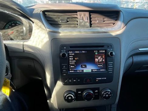 Used 2014 Chevrolet Traverse LS image 14