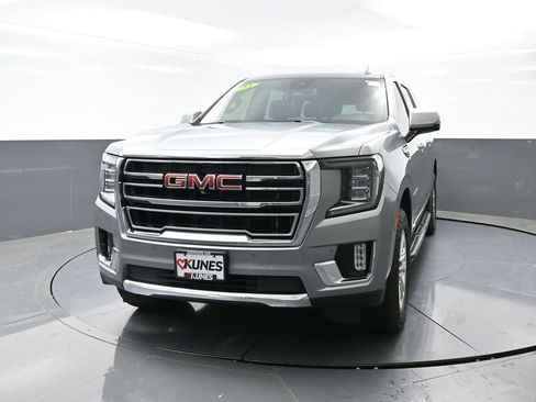 Used 2023 GMC Yukon XL SLT image 8