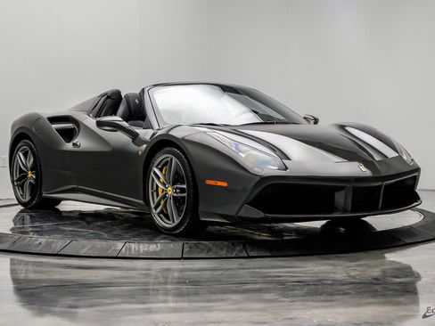 Used 2018 Ferrari 488 Spider RWD image 31