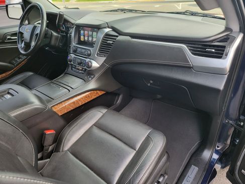 Used 2019 Chevrolet Suburban Premier image 11