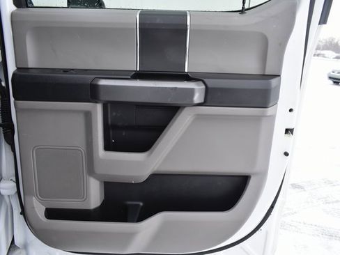 Used 2019 Ford F250 XLT w/ XLT Value Package image 40