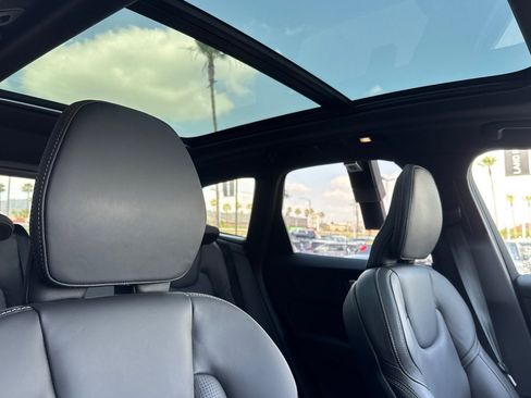 Certified 2026 Volvo XC60 B5 Ultra AWD/4WD image 18