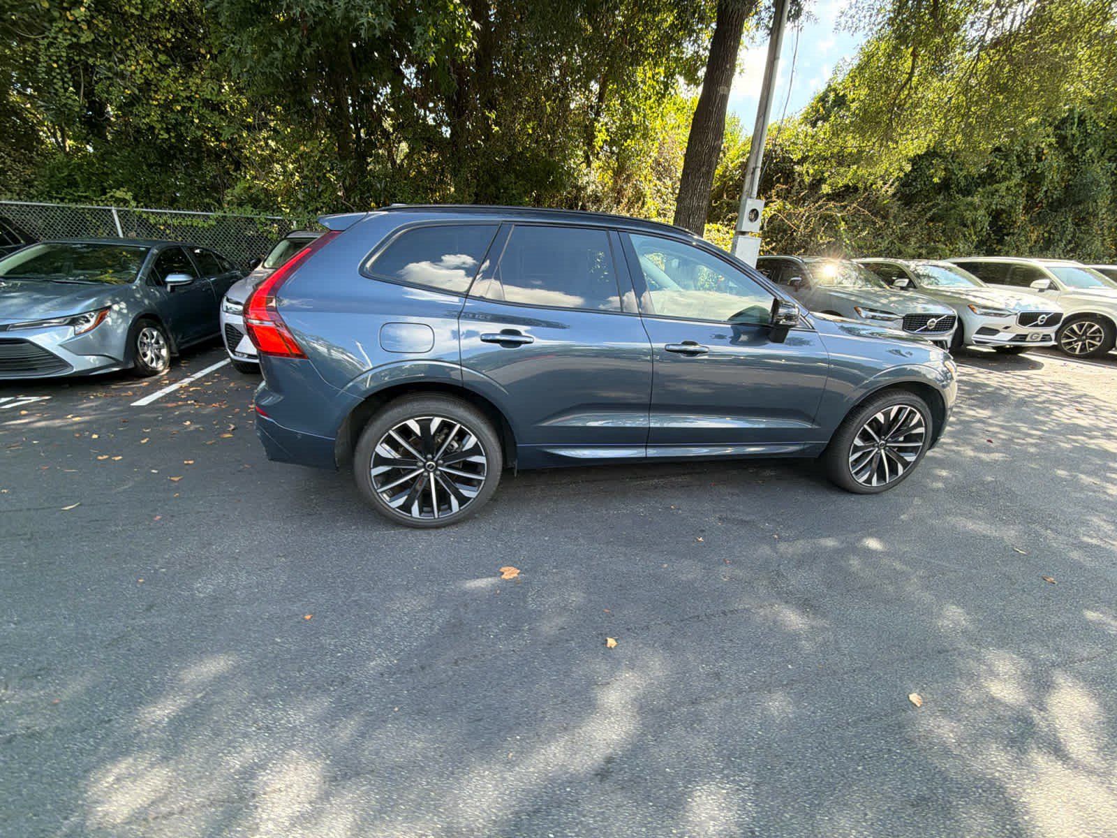Used 2026 Volvo XC60 B5 Ultra AWD/4WD image 17