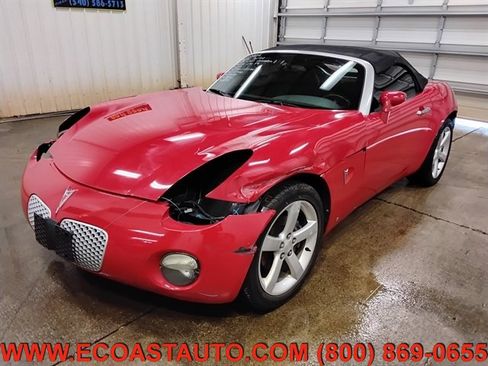 Used 2006 Pontiac Solstice Convertible w/ Premium Package image 4