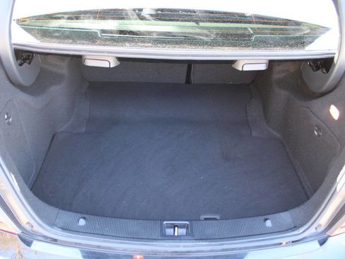 Used 2013 Mercedes-Benz C 250 Sedan image 18