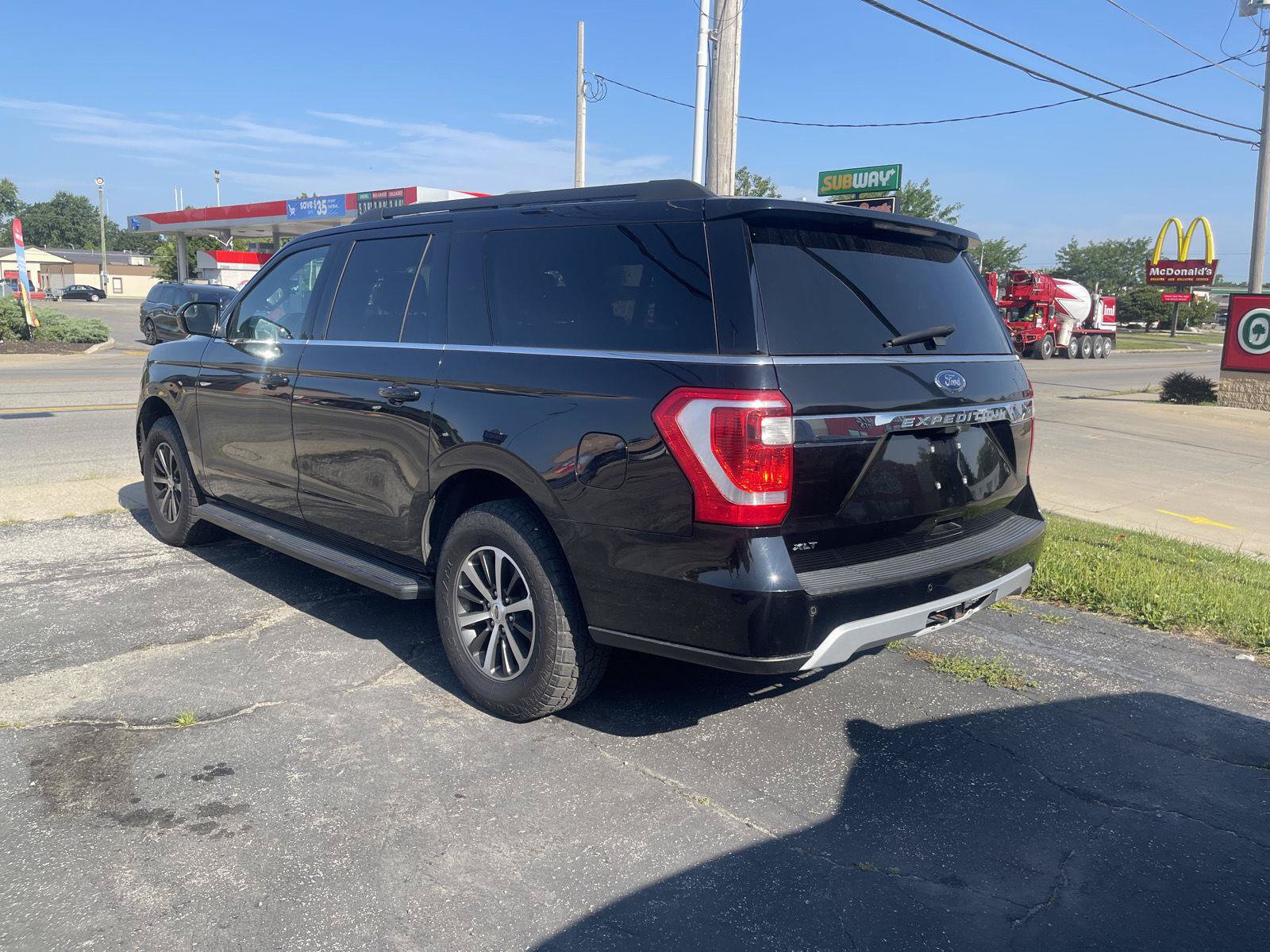 Used 2019 Ford Expedition Max XLT AWD/4WD image 5