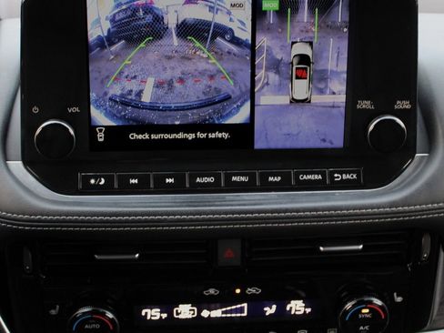 Certified 2023 Nissan Rogue Platinum w/ Platinum Premium Package image 39