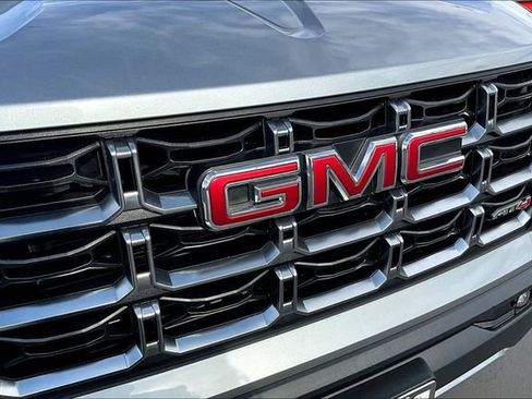 Used 2025 GMC Canyon AT4 AWD/4WD image 32