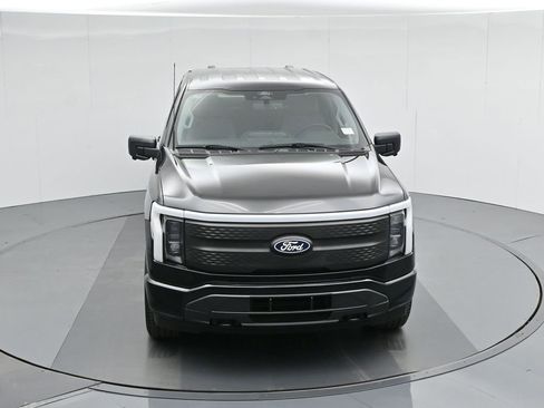 New 2025 Ford F150 Lightning XLT image 39