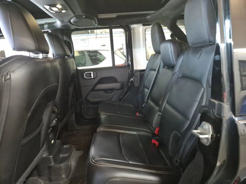 Used 2021 Jeep Wrangler Unlimited Sahara w/ Uconnect 4C Nav & Sound Group AWD/4WD image 11