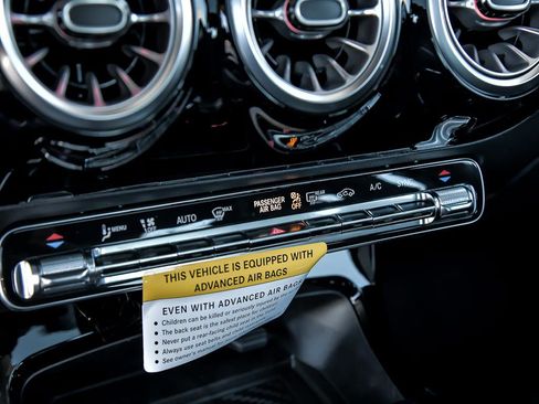 Certified 2025 Mercedes-Benz CLA 250 4MATIC image 22