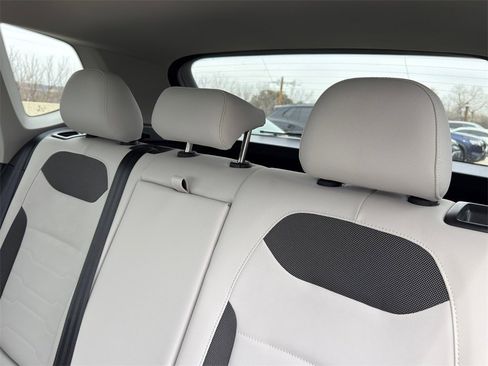 New 2026 Volkswagen Taos SE image 26