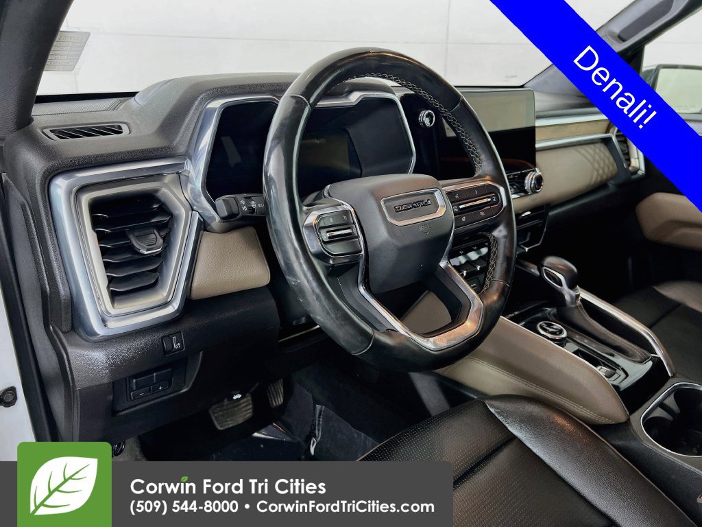 Used 2024 GMC Canyon Denali AWD/4WD image 3
