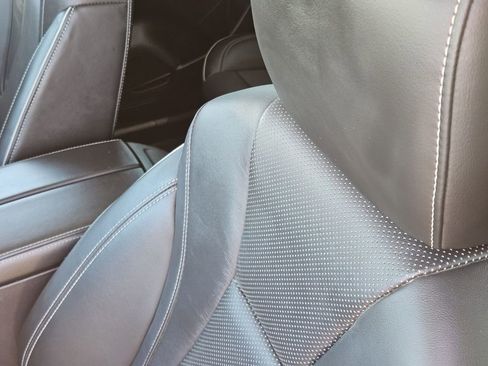 Used 2022 Buick Envision Essence w/ Technology Package I image 31