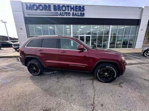 Used 2017 Jeep Grand Cherokee Laredo w/ Quick Order Package 2BE image 1