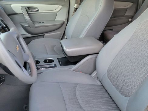 Used 2017 Chevrolet Traverse LS image 17