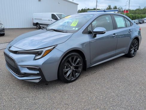 Used 2024 Toyota Corolla SE FWD image 2
