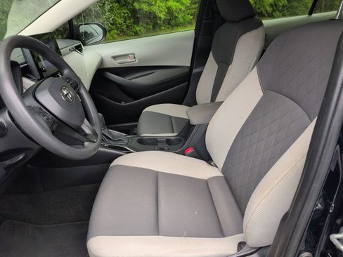 Used 2025 Toyota Corolla LE w/ LE Premium Package FWD image 15