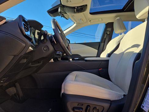 Used 2023 Lexus RX 350 FWD image 16