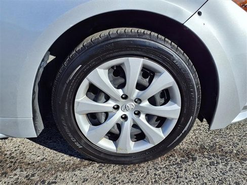 Used 2022 Toyota Corolla LE image 38