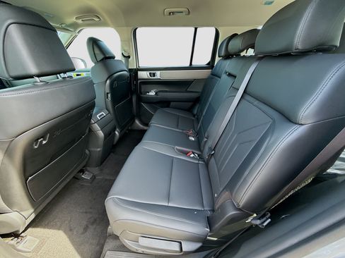 New 2026 Hyundai Santa Fe SEL w/ Tow & Go Package FWD image 17