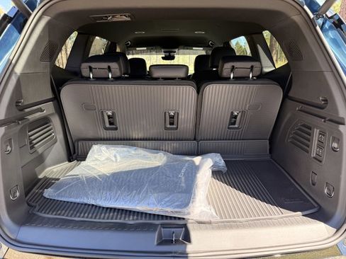 New 2026 GMC Acadia Denali w/ Super Cruise Package image 10