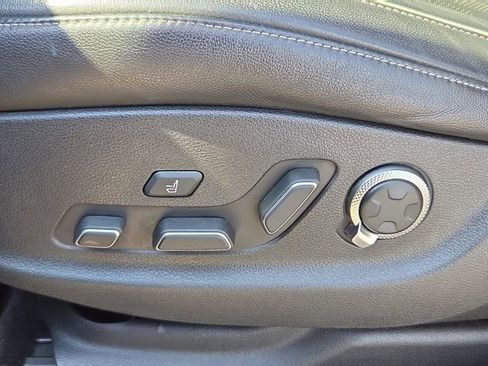 Used 2022 Genesis GV80 2.5T w/ Prestige Package 04 AWD/4WD image 12
