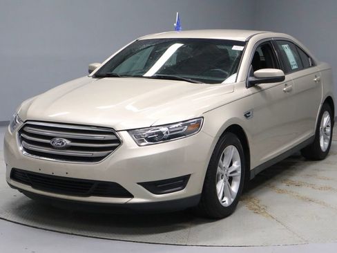 Certified 2018 Ford Taurus SEL image 6