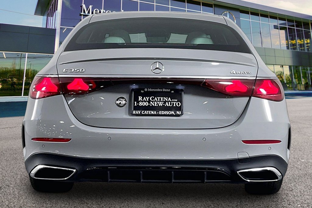 Used 2026 Mercedes-Benz E 350 4MATIC Sedan image 4