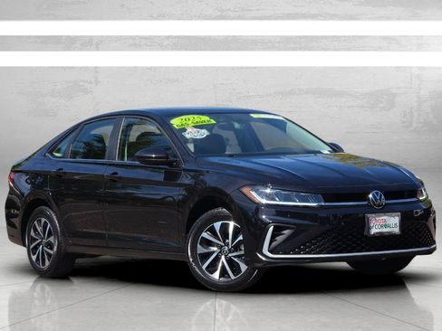 Used 2025 Volkswagen Jetta S FWD image 2
