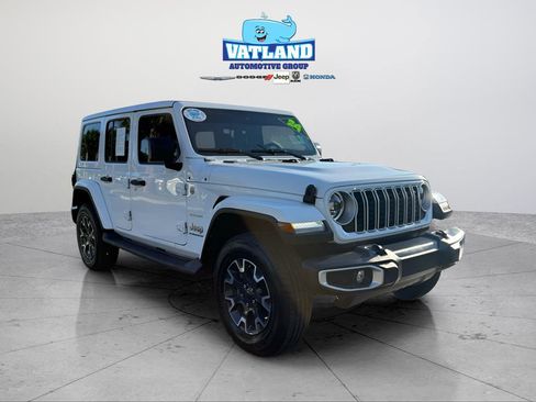 Used 2024 Jeep Wrangler Sahara w/ Safety Group image 41